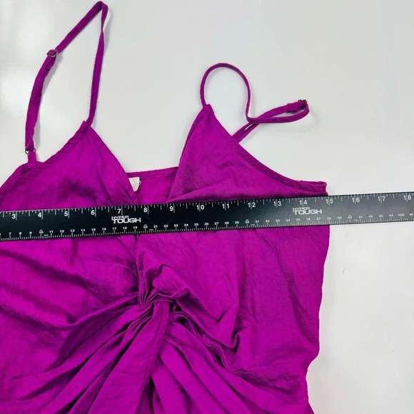 Flawless Fuchsia Front Twist Sleeveless Top Size Medium - Picture 9 of 11